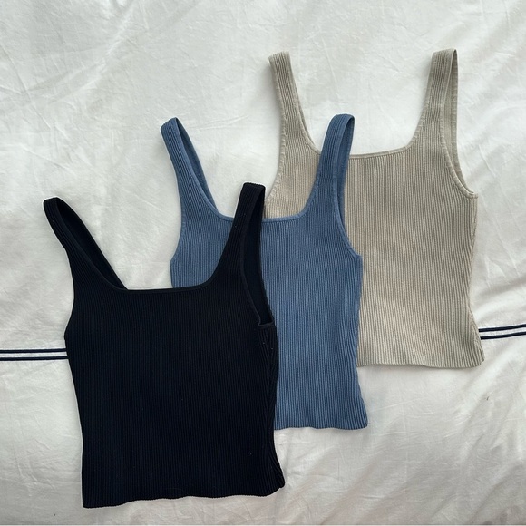 Babaton Sculpt Knit Squareneck Tank, Size L - Picture 3 of 6